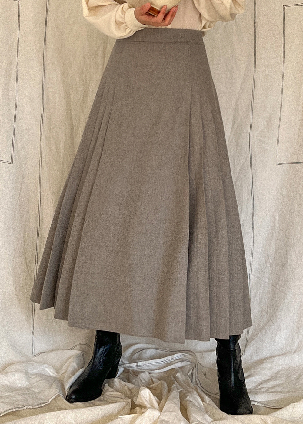 Merino Wool Side Pleats Skirt (Black, Brown, Gray)